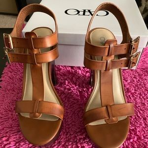 Brown/tan High Heeled Sandal
